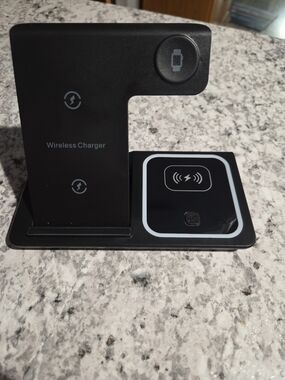 New 3-in-1 Black Wireless Charging Stand